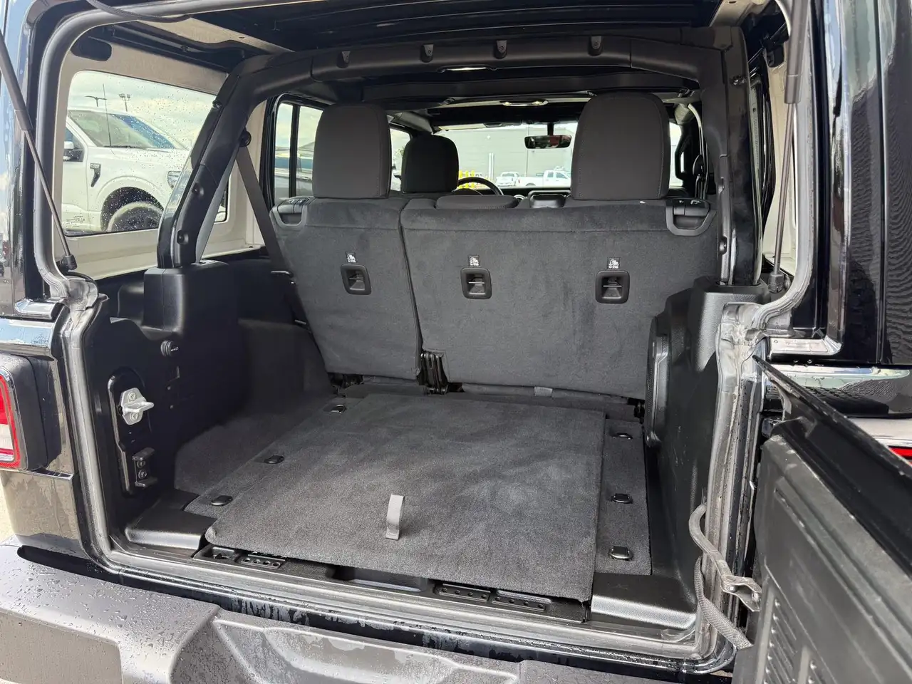 Jeep Wrangler снимка Jeep Wrangler