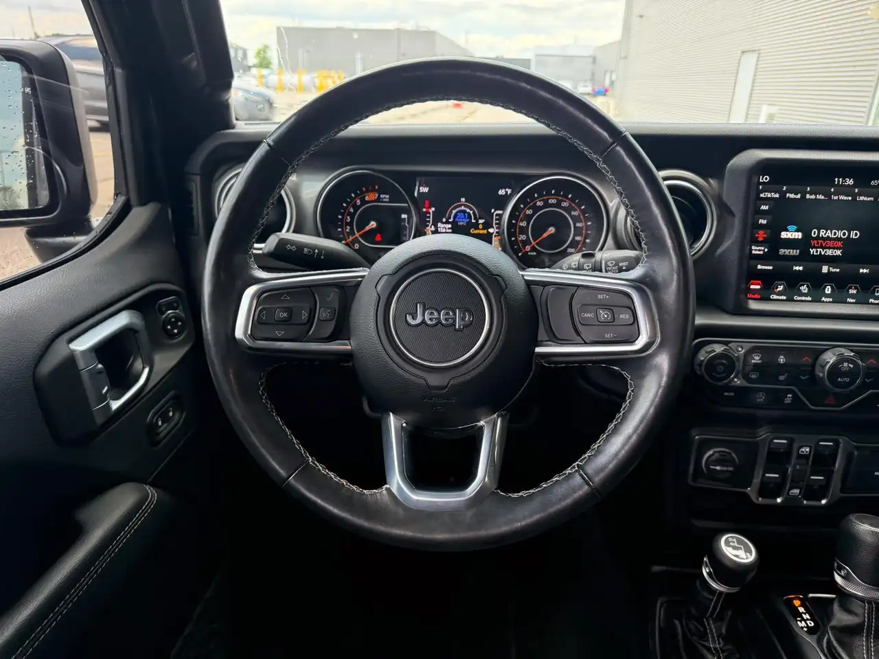 Jeep Wrangler снимка Jeep Wrangler