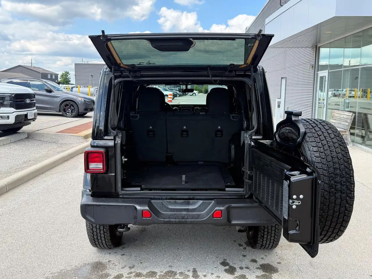 Jeep Wrangler снимка Jeep Wrangler