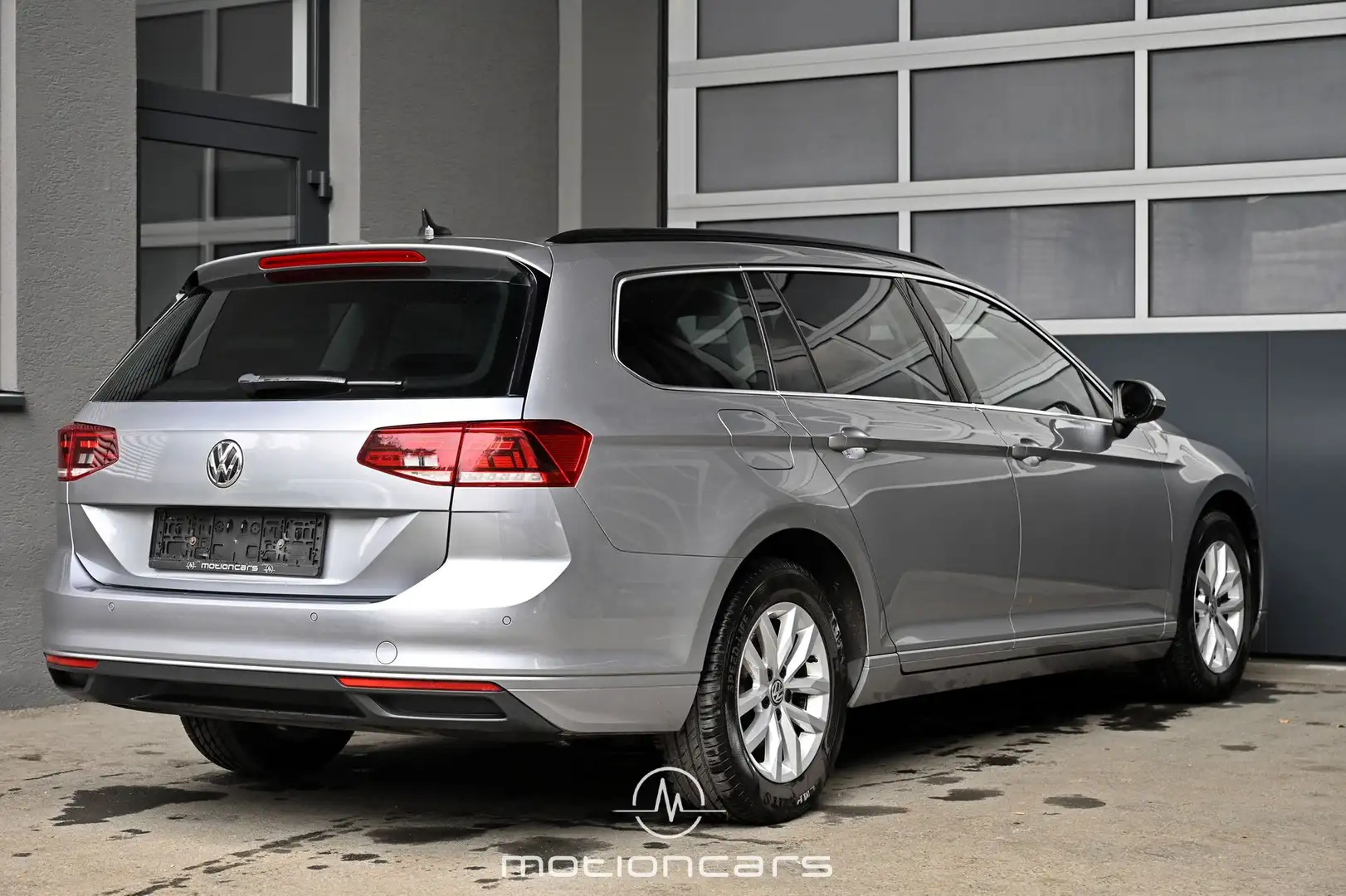 Volkswagen Passat Variant Passat 2.0 TDI BMT/Start-Stopp Business DSG Picke Silber - 2
