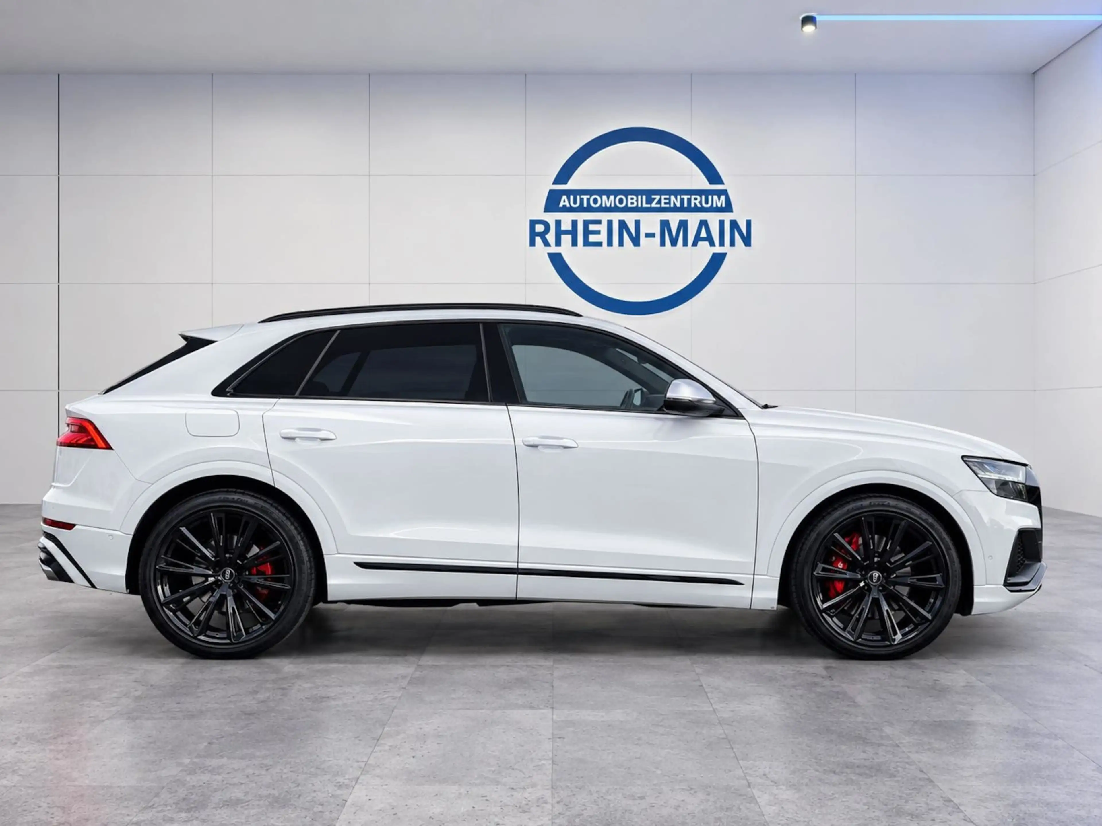 Audi SQ8 4.0 TFSI quattro VOLL EXCLUSIVE PANO 23´´ CARBON — photo 6