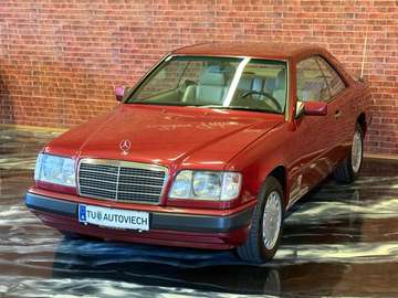 230 E W124C*Coupe*Almandinrot Metallic*