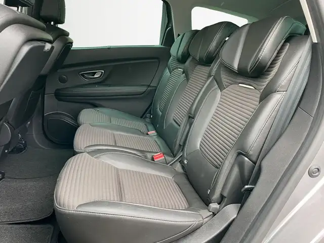 Renault Grand Scenic view 12
