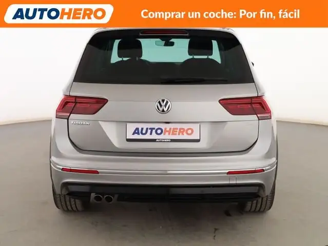 Volkswagen Tiguan view 5