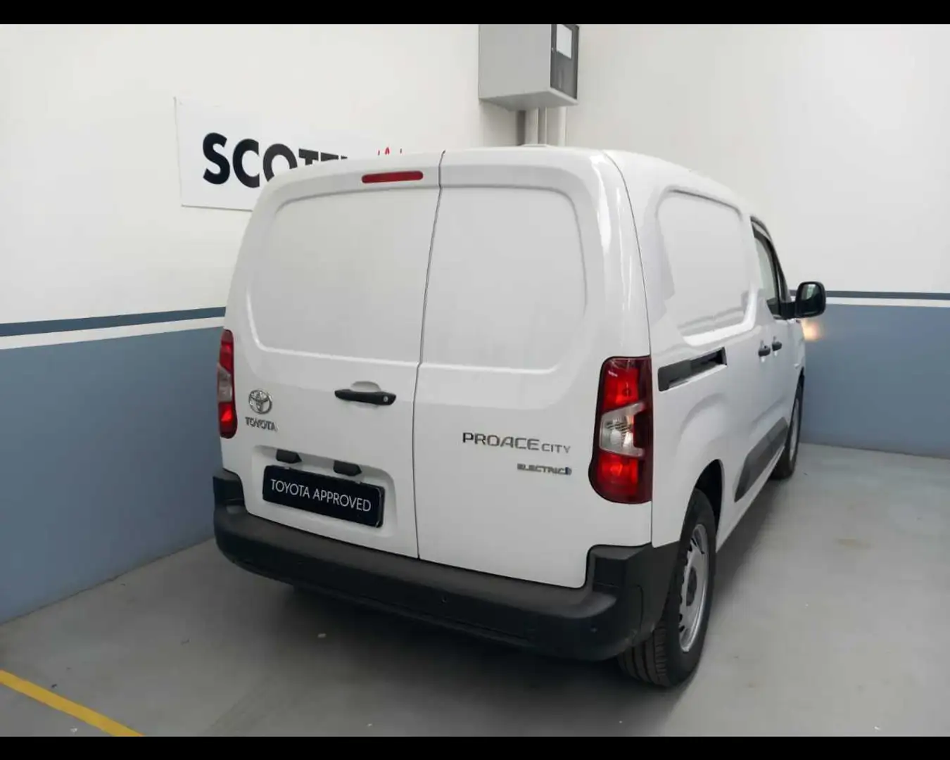 Toyota Proace City Elettric L1 50KWH IVA ESCLUSA Bianco - 2