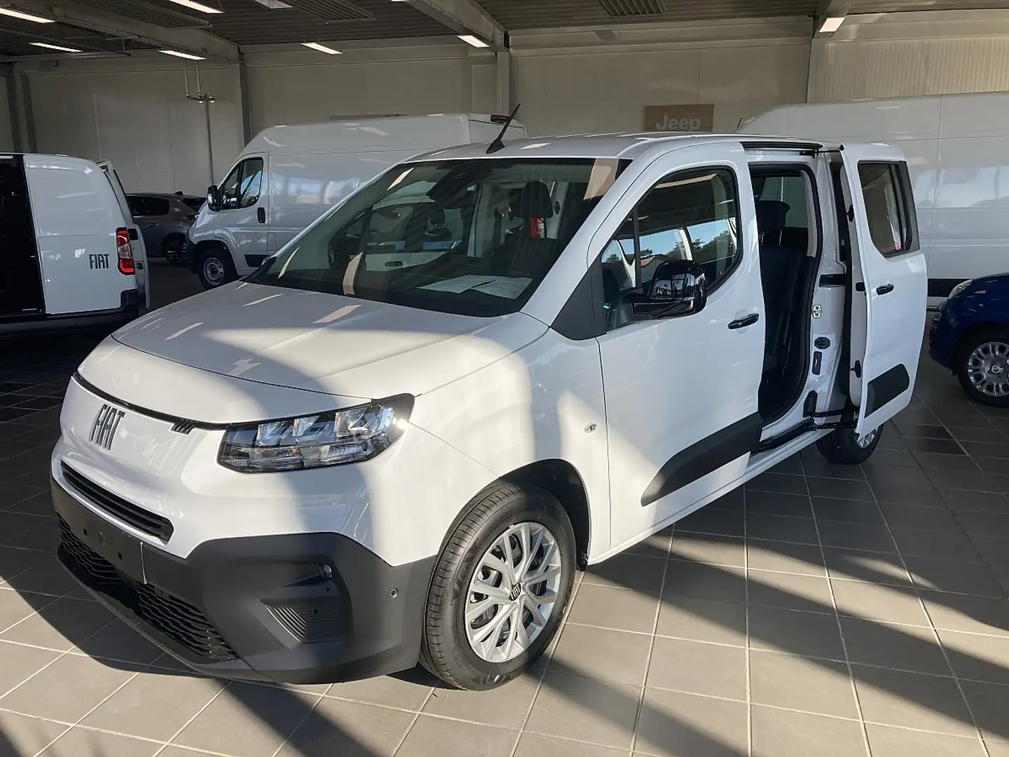 Fiat Doblo XL BlueHDi 130 S&S 6-Gang-Manuell 7 Sitze Weiß - 1