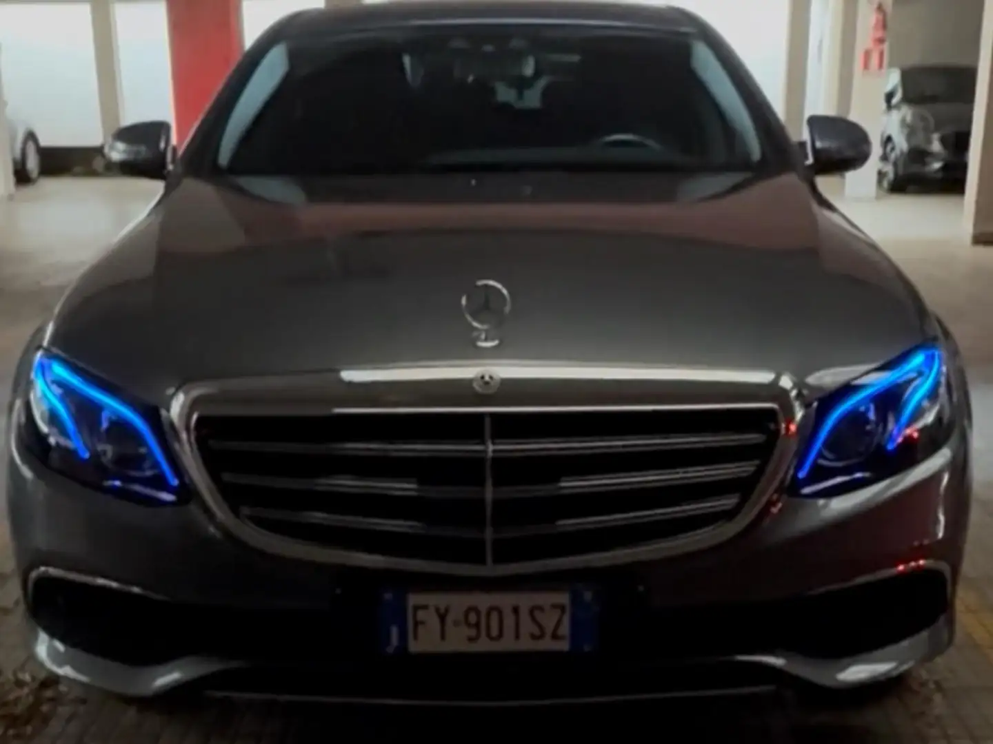 Mercedes-Benz E 200 Classe E - W213 Berlina d Premium auto Grigio - 2