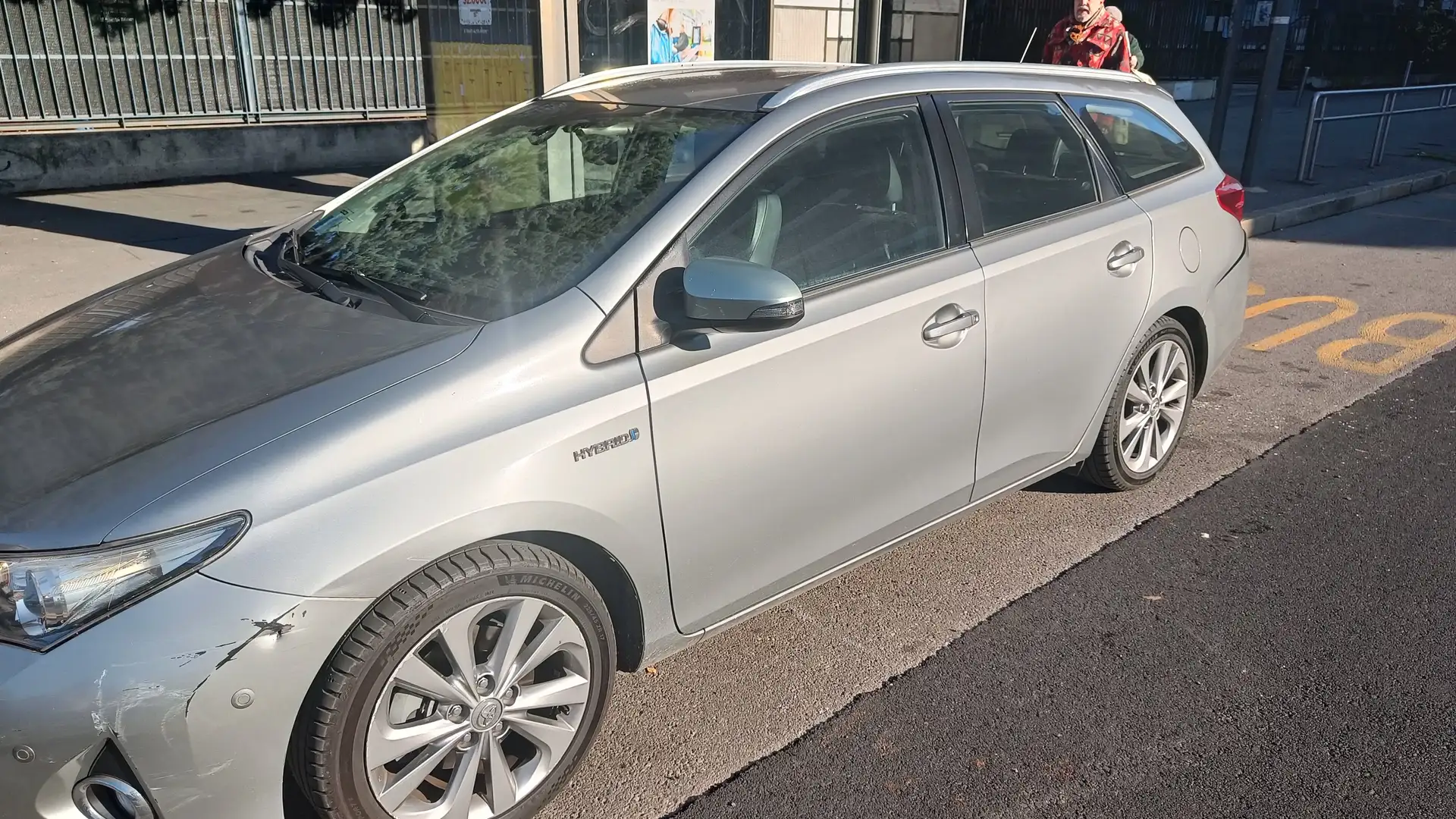 Toyota Auris Auris II 2013 Touring Sport TS 1.8 hybrid Argento - 2