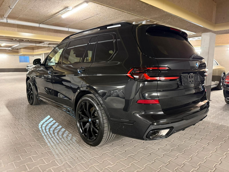 BMW X7 xDrive 40 d M Sport Pro Bowers Sky Carbon 26 — photo 6