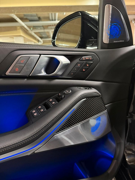 BMW X7 xDrive 40 d M Sport Pro Bowers Sky Carbon 26 — photo 9