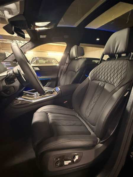 BMW X7 xDrive 40 d M Sport Pro Bowers Sky Carbon 26 — photo 7