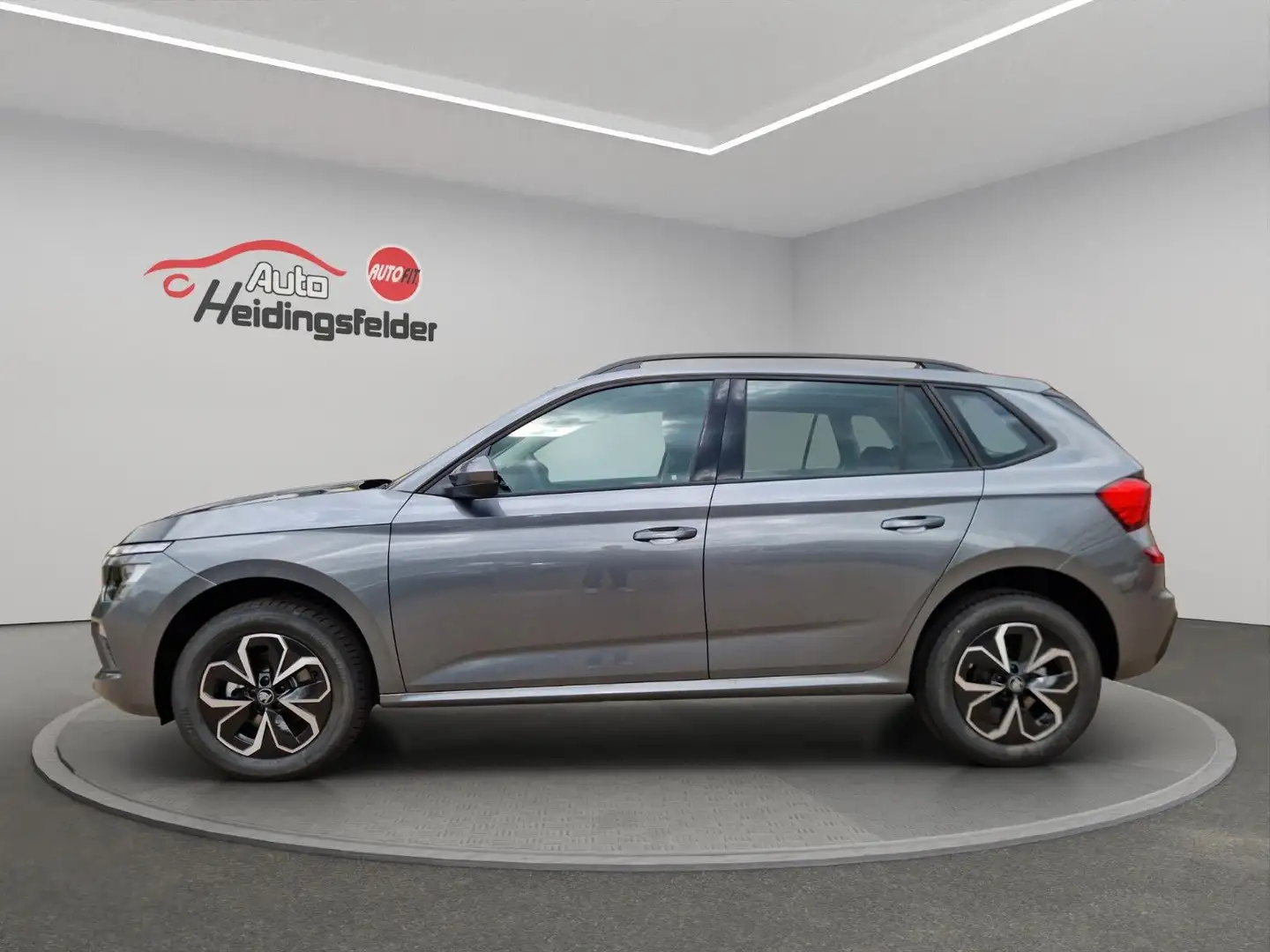 Skoda Kamiq Selection, PDC, RFK, SHZ, DAB, APP CONNECT Gris - 2