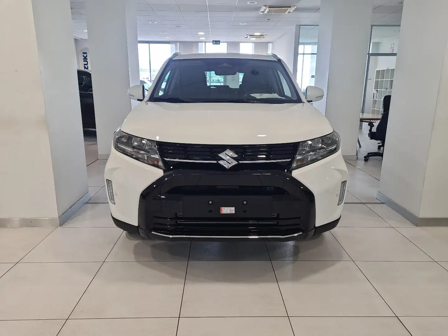 Suzuki Vitara 1.4 Hybrid Top - 2