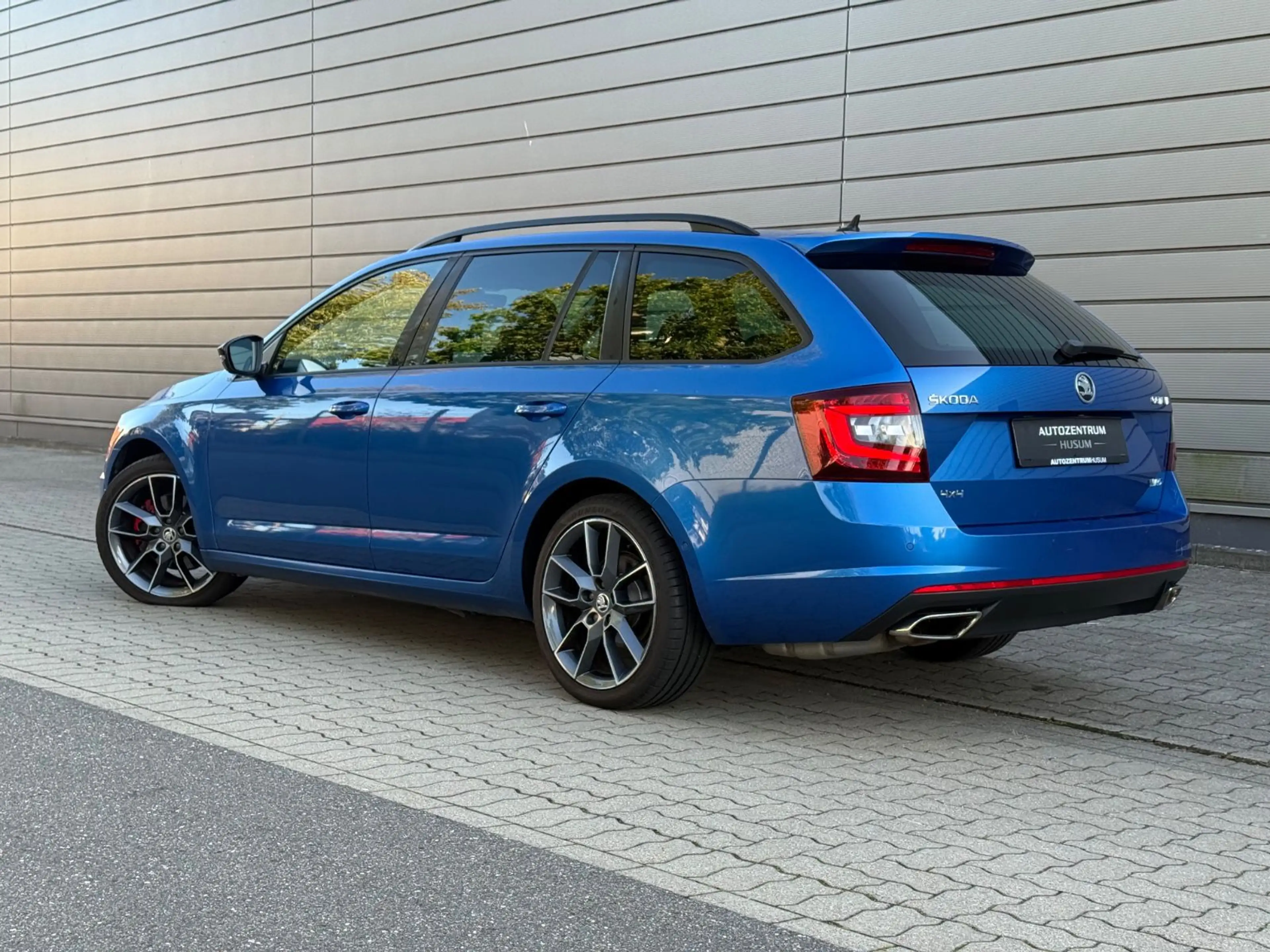 Skoda Octavia VRS 4x4 *HU/AU NEU*KLIMA*SHZ*TEMPO* — photo 7