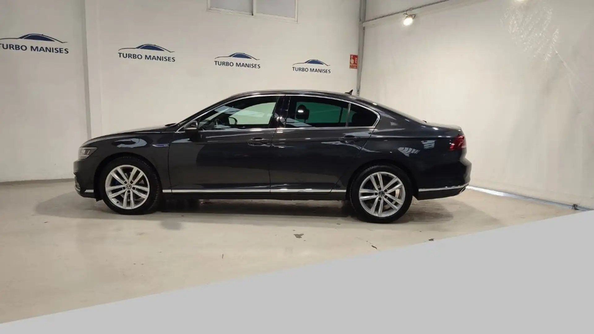 Volkswagen Passat GTE 1.4 TSI e-Power Gris - 2