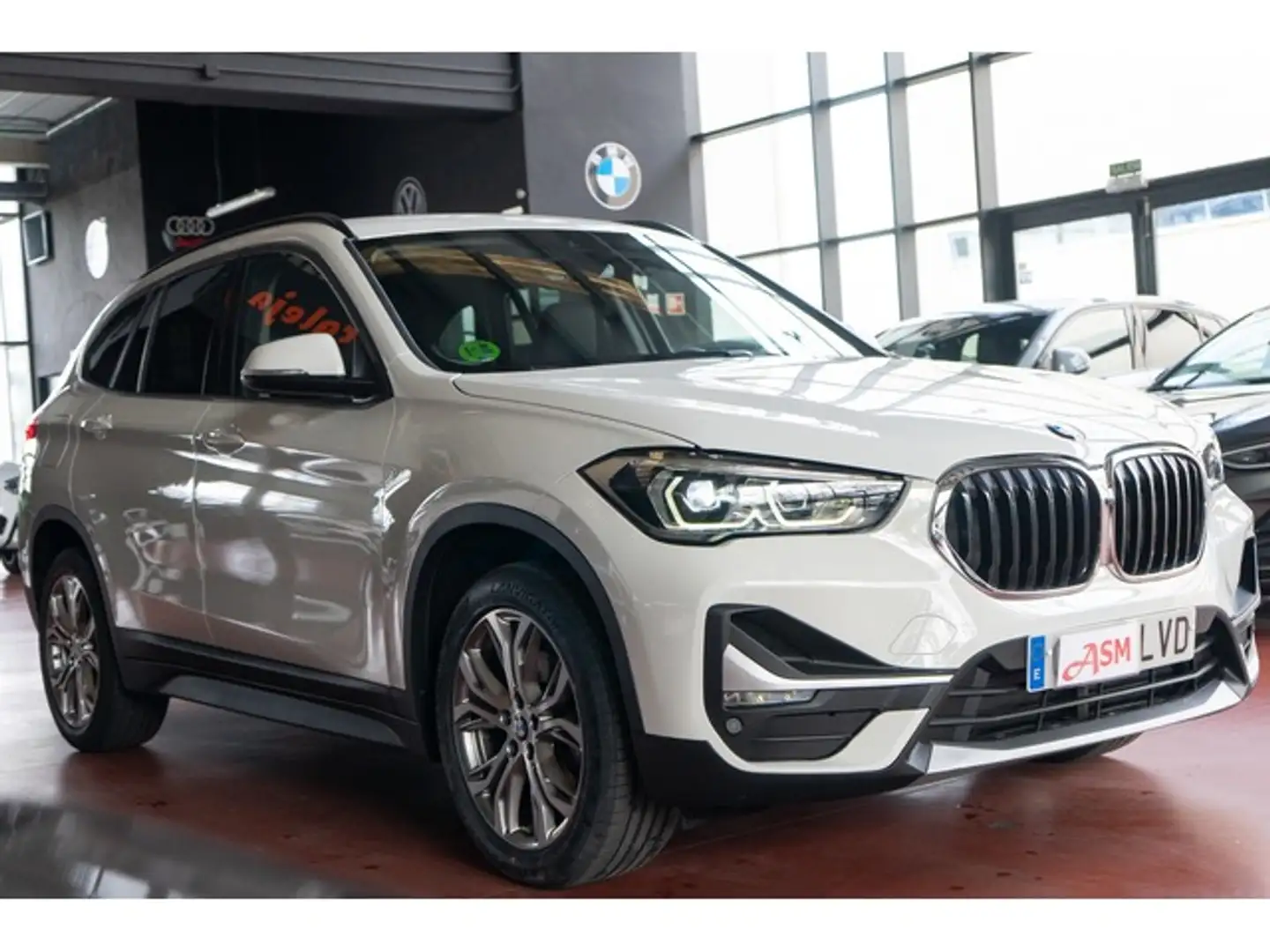 BMW X1 sDrive 18dA Blanc - 2