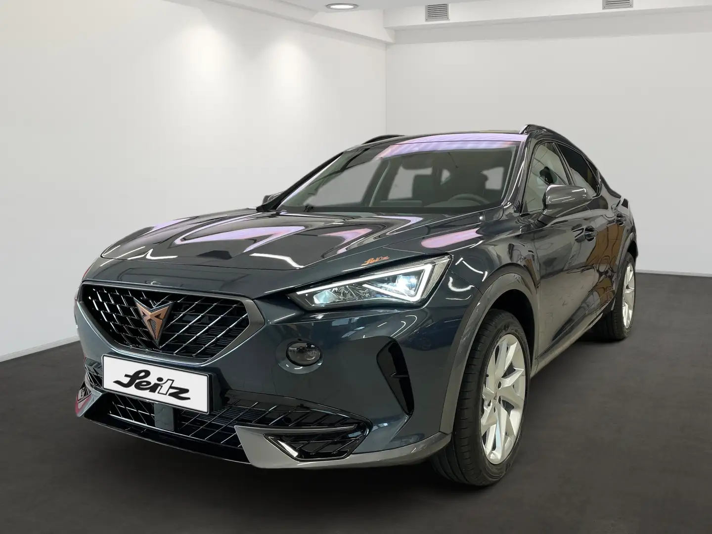 CUPRA Formentor 1.5 TSI *AHK*LED*KAMERA*SITZH* Grau - 2