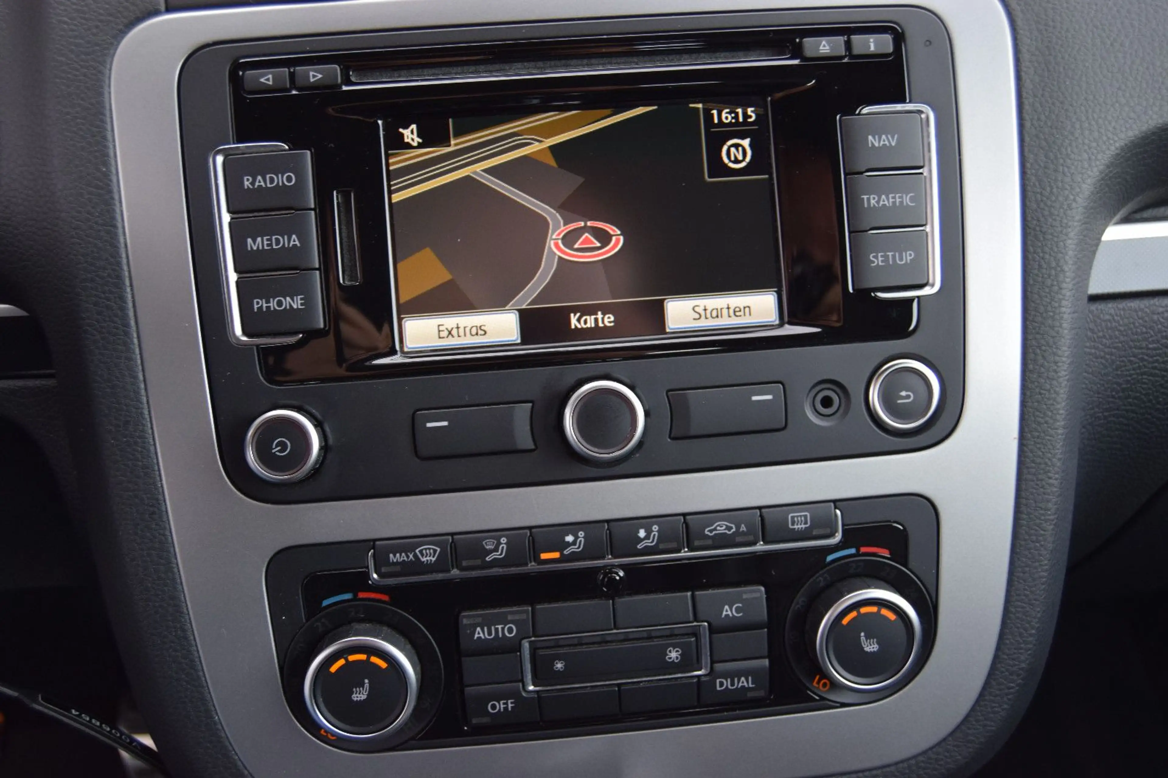 Volkswagen Eos 1.4 TSI Sport & Style ,Navi,Leder,Sith,Parks — photo 12