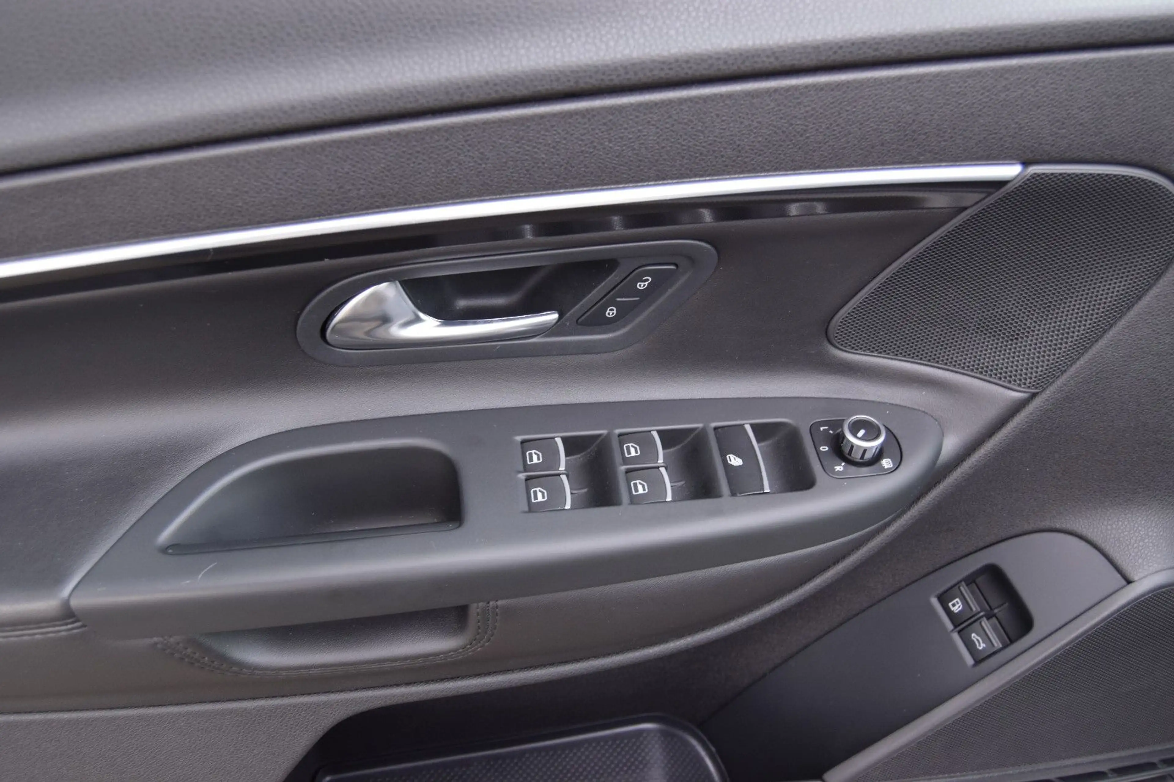 Volkswagen Eos 1.4 TSI Sport & Style ,Navi,Leder,Sith,Parks — photo 9