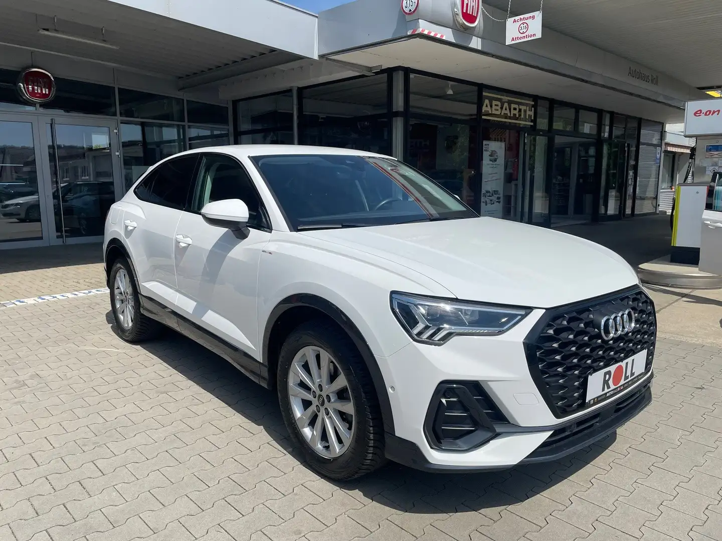 Audi Q3 SPORTBACK 35 TFSI White - 2