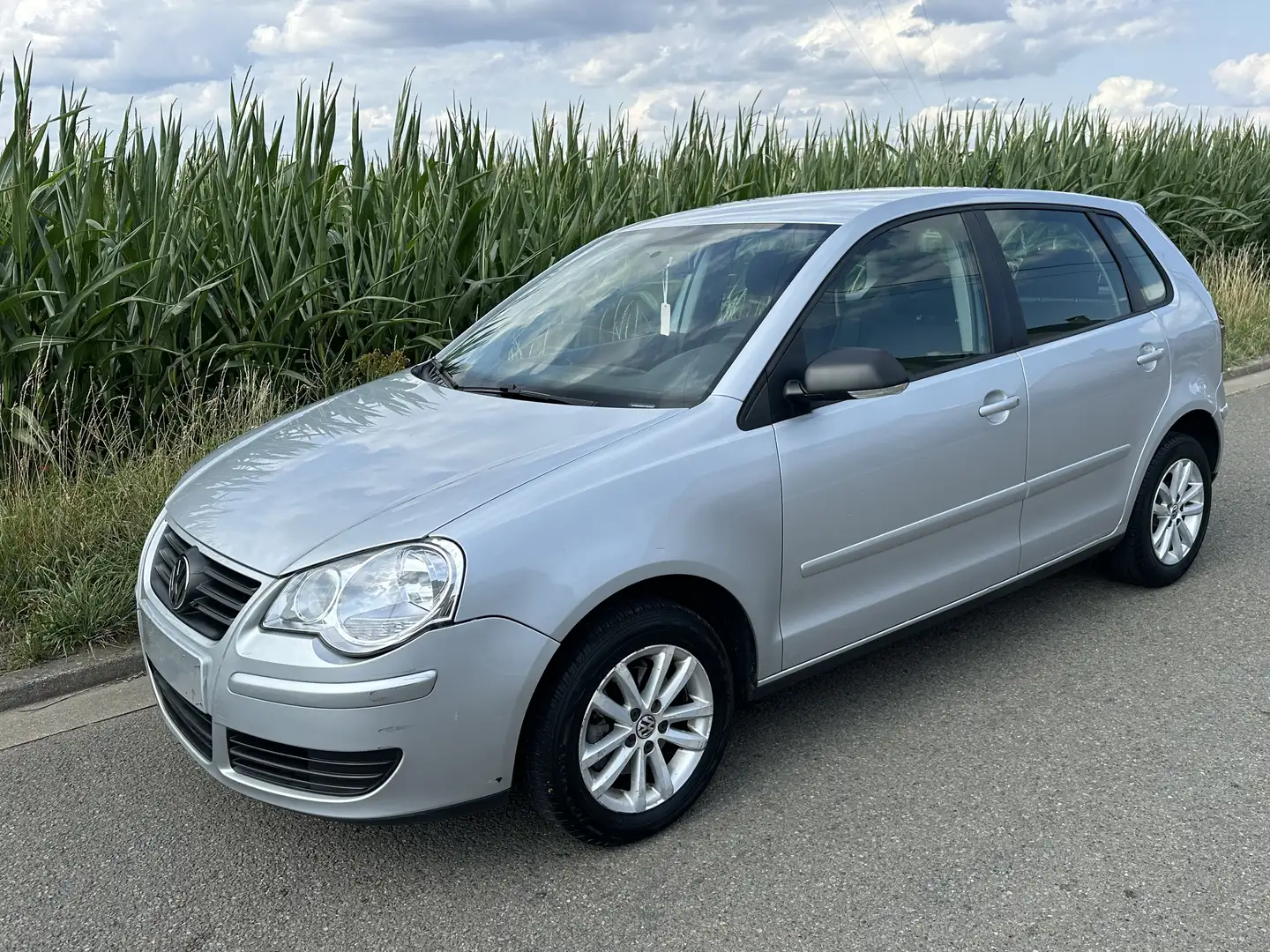 Volkswagen Polo 1.2 Essence, Seulement 80000 km Gris - 1
