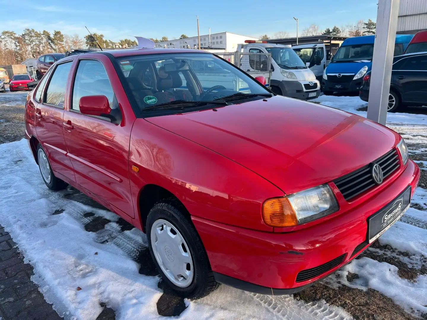 Volkswagen Polo 1.6 Classic Klima  Scheckheft Rot - 1