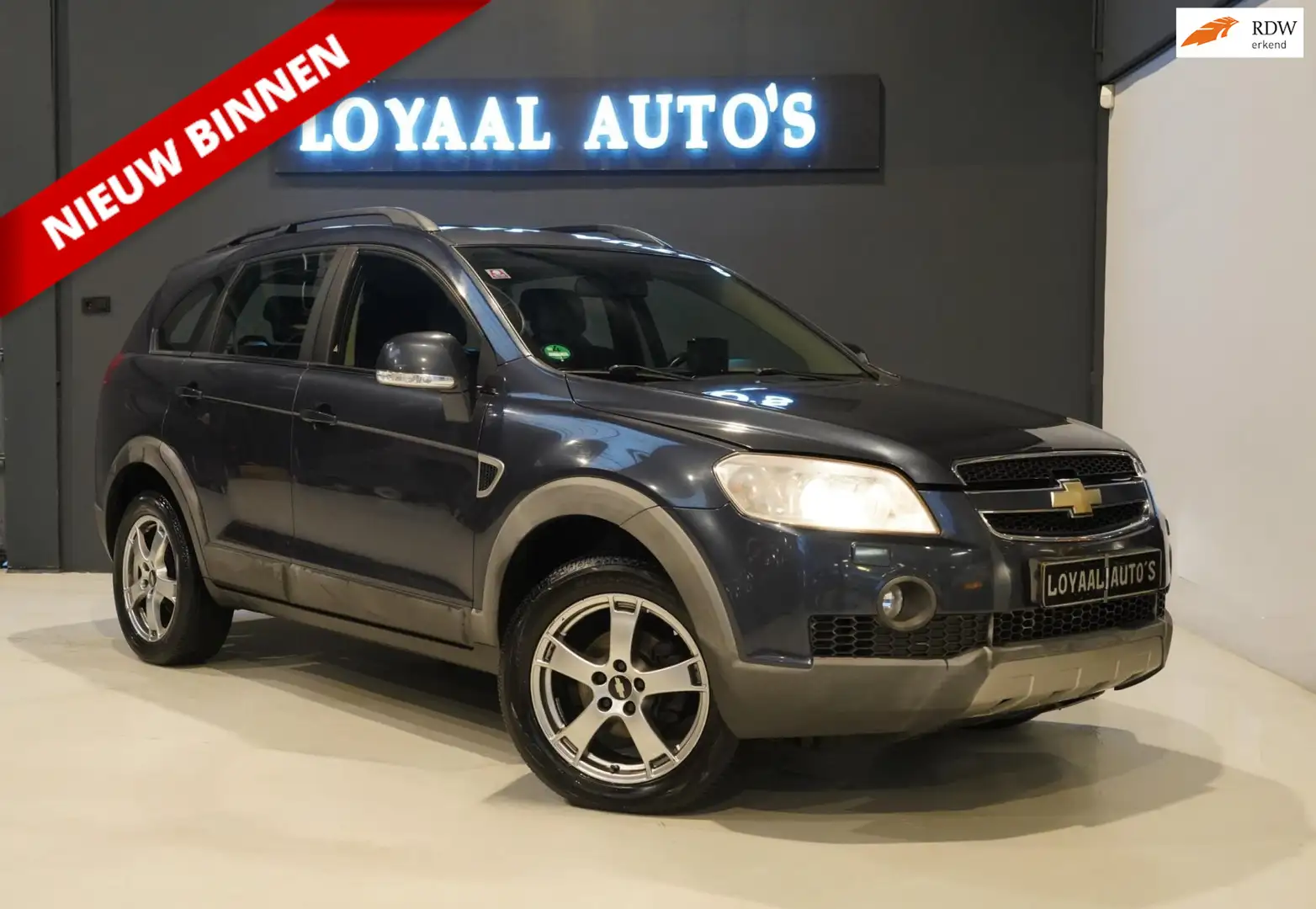 Chevrolet Captiva 3.2i Executive Limited Edition |AUTOMAAT| 7 PERSOO Gris - 1