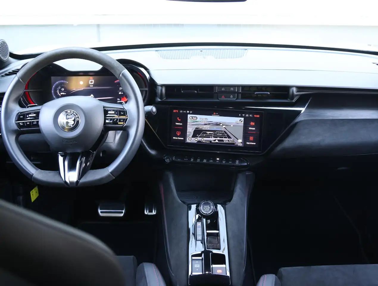 Alfa Romeo Junior 2025 — фото 15