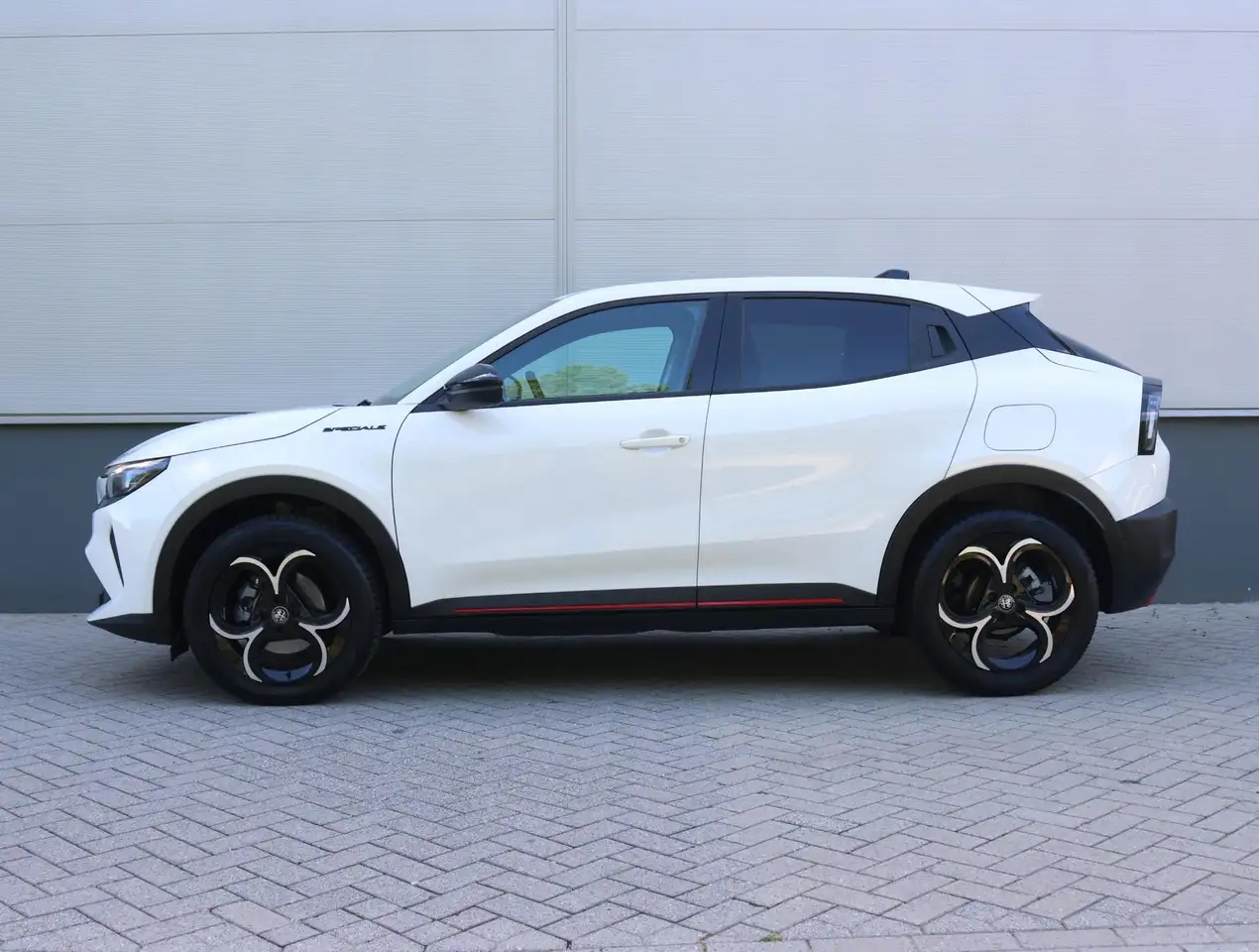Alfa Romeo Junior 2025