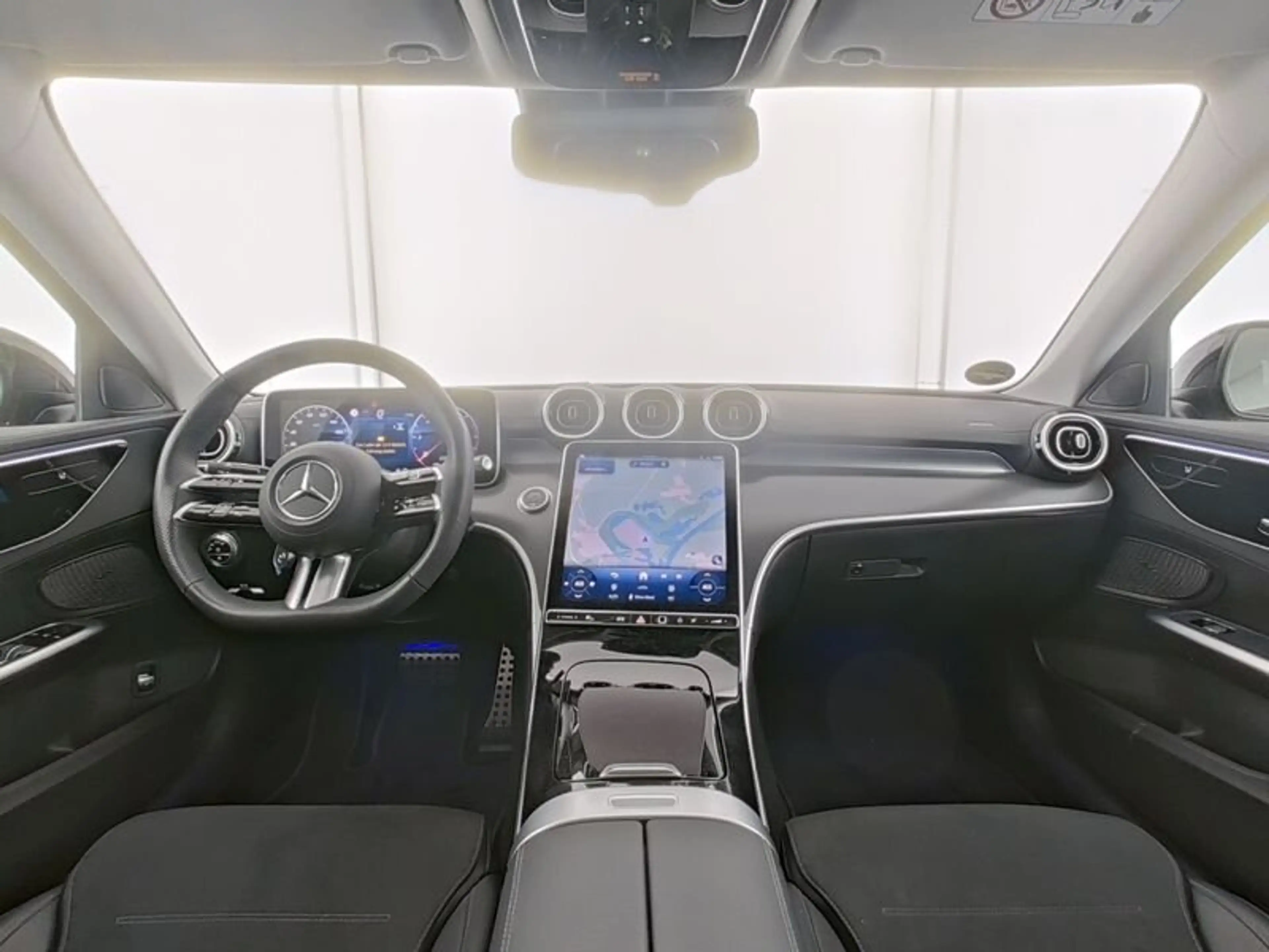 Mercedes-Benz C 220 d AMG Line Night 360° Totwinkel CarPlay — photo 6