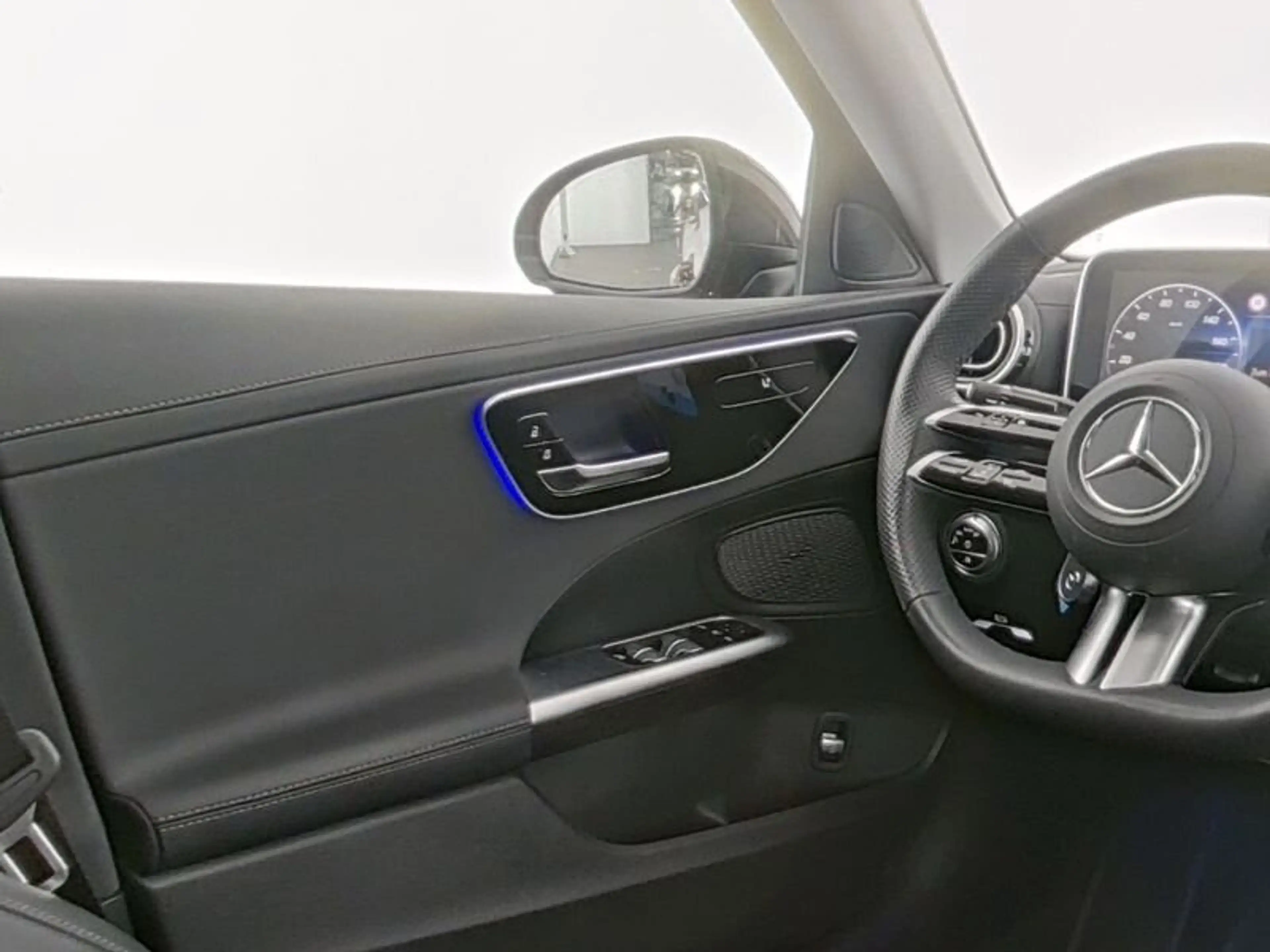 Mercedes-Benz C 220 d AMG Line Night 360° Totwinkel CarPlay — photo 8
