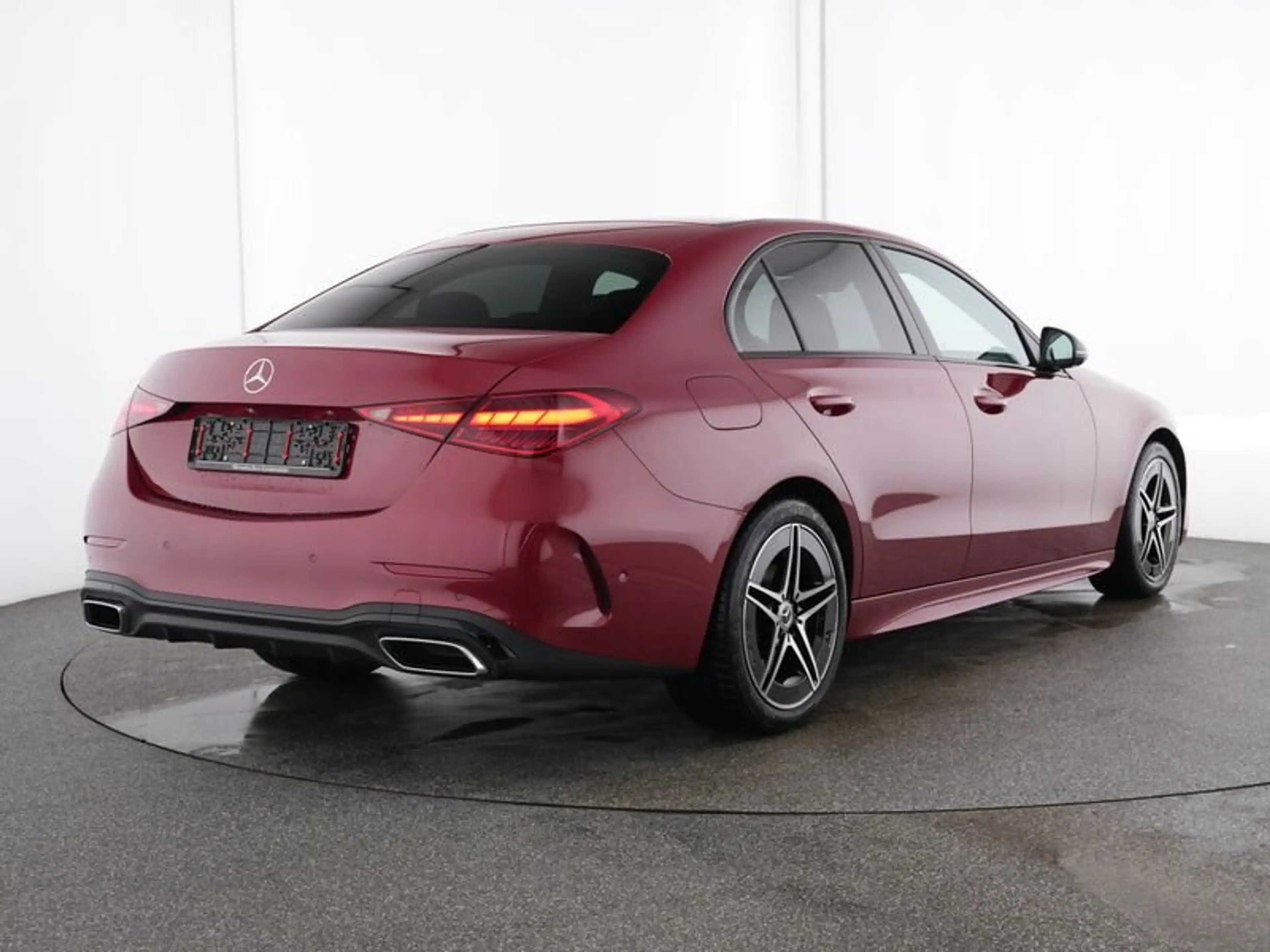 Mercedes-Benz C 220 d AMG Line Night 360° Totwinkel CarPlay — photo 2