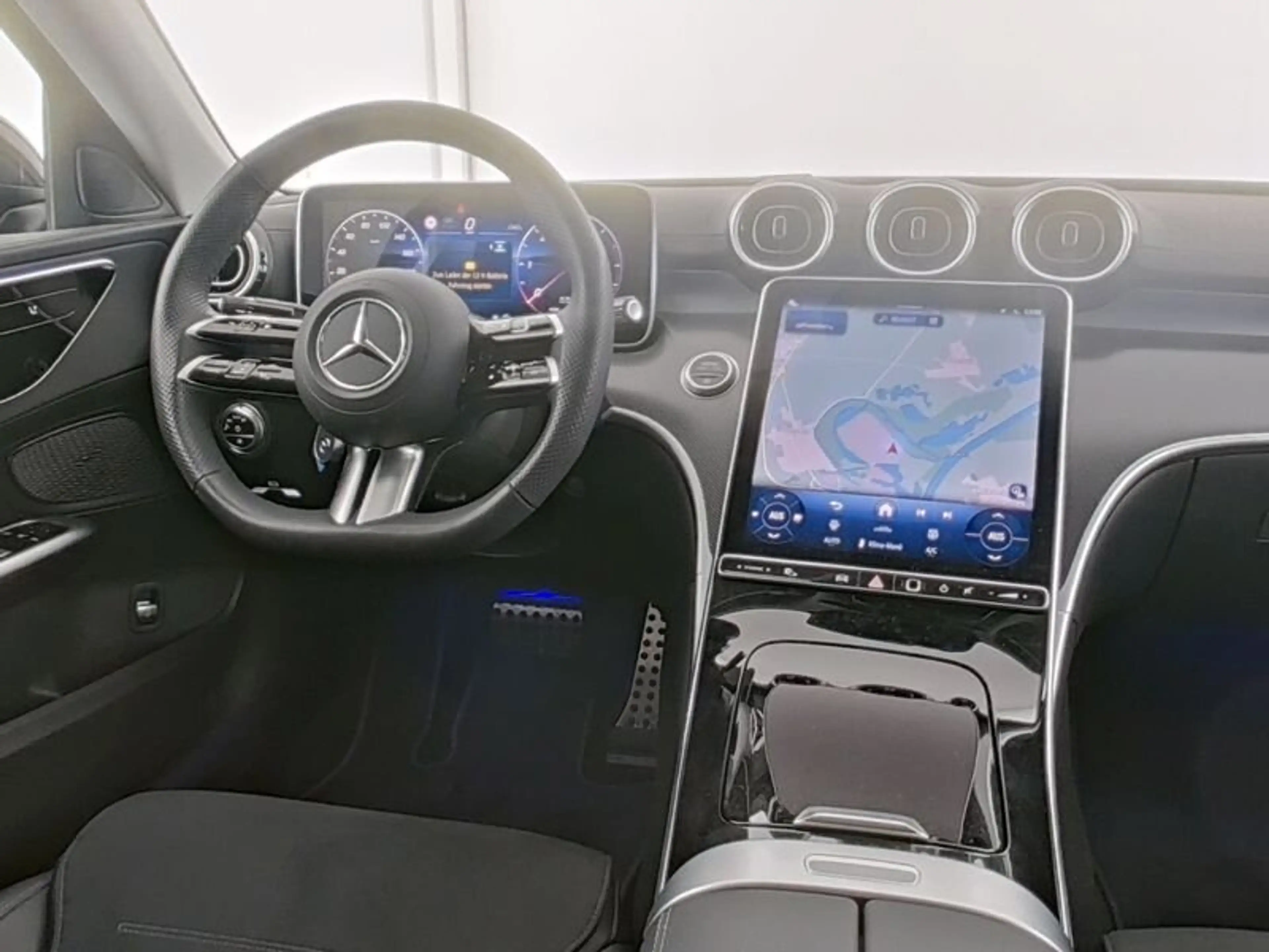 Mercedes-Benz C 220 d AMG Line Night 360° Totwinkel CarPlay — photo 5