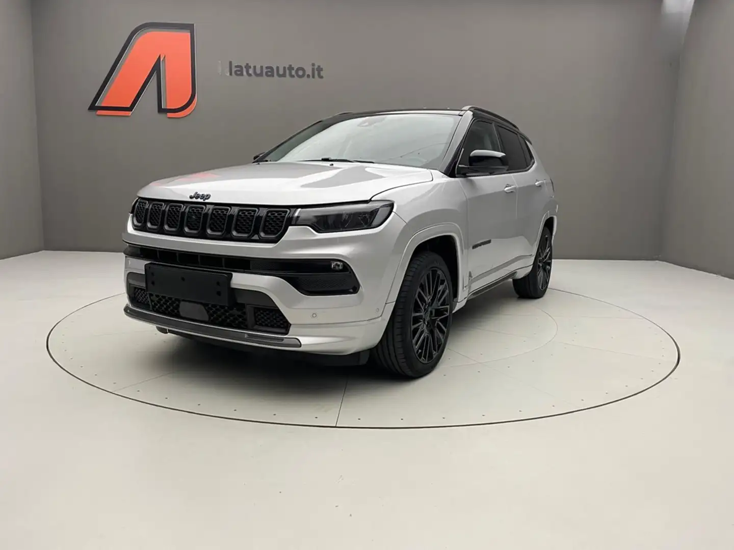 Jeep Compass 1.3 T4 240CV PHEV S 4XE AT6 Schwarz - 2
