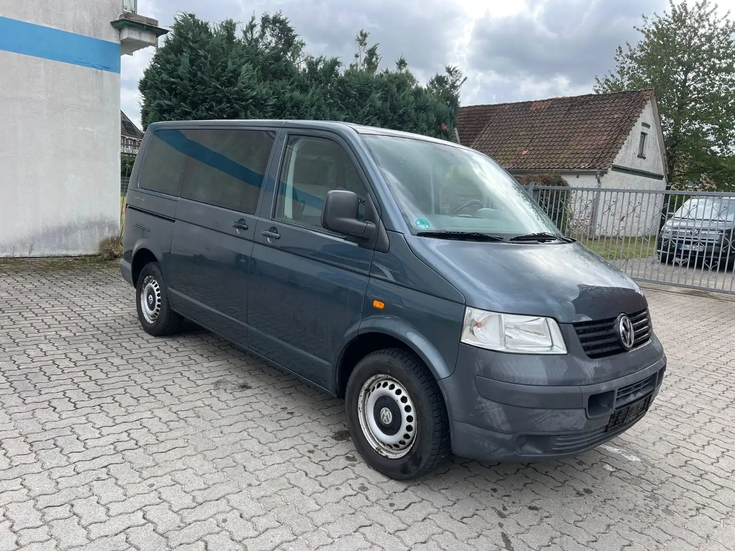 Volkswagen T5 Multivan Startline 1 Hand Service gewartet Gris - 1