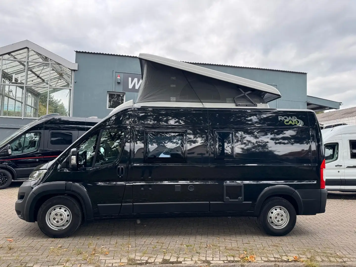 Roadcar R 600-Aufstelldach-Markise-Rfk-DAB-Carpl-Radträg Nero - 2