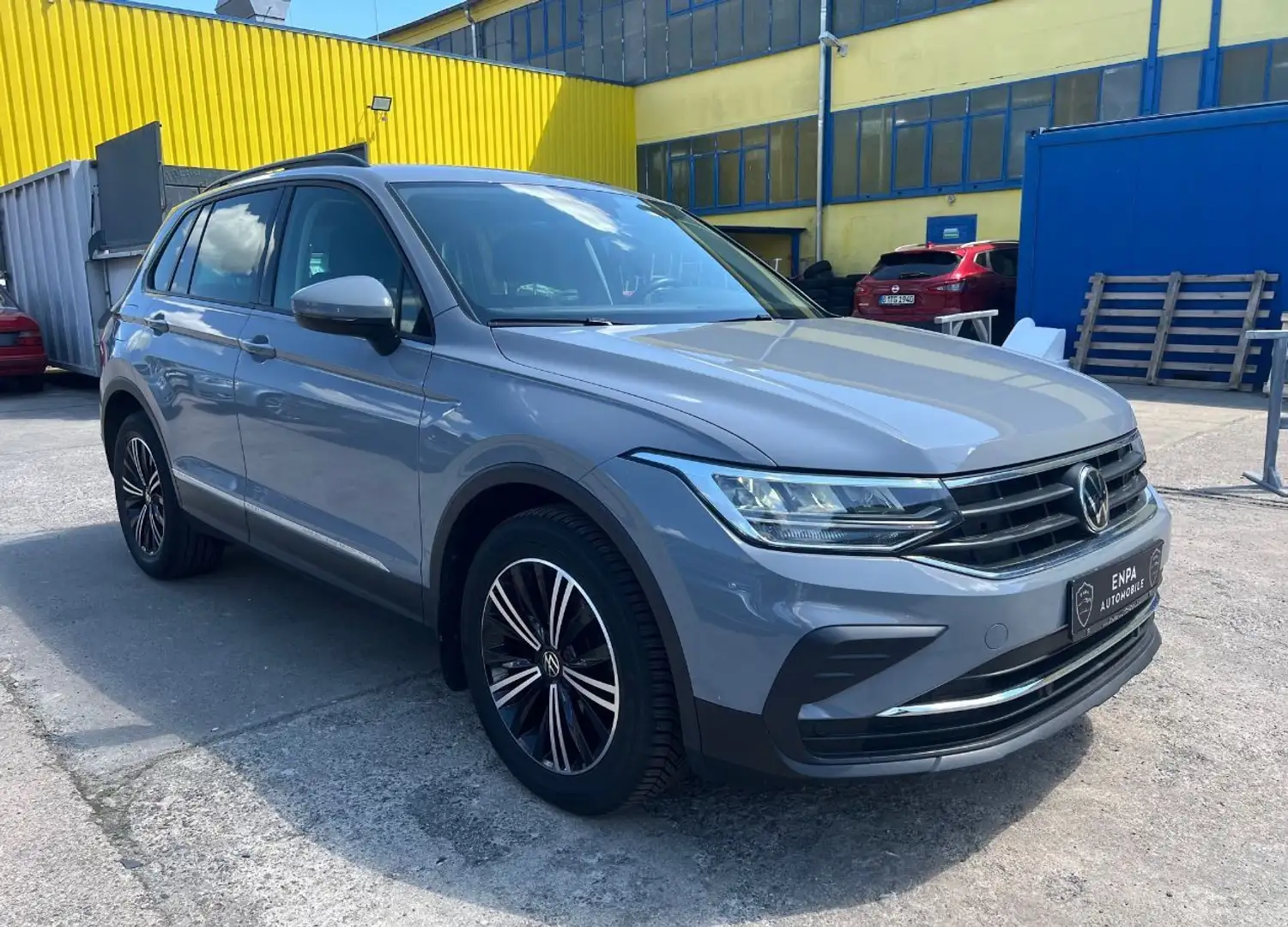 Volkswagen Tiguan LIFE MATRIX-LED|ACC|STAND-HZG|KAMERA|NAVI Gris - 1