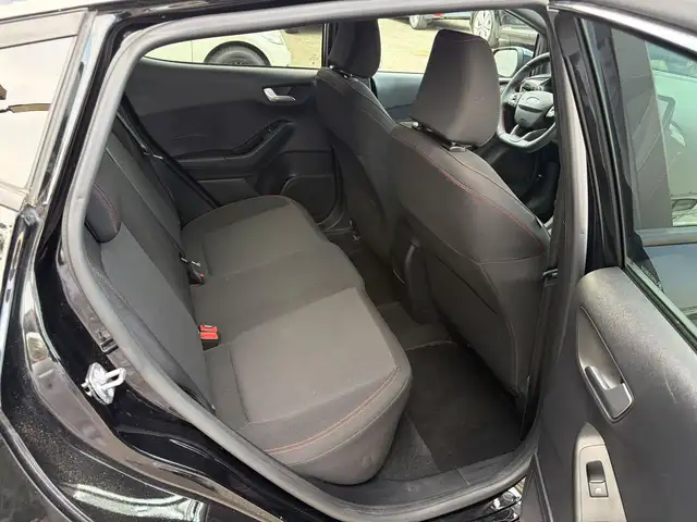 Ford Fiesta view 11