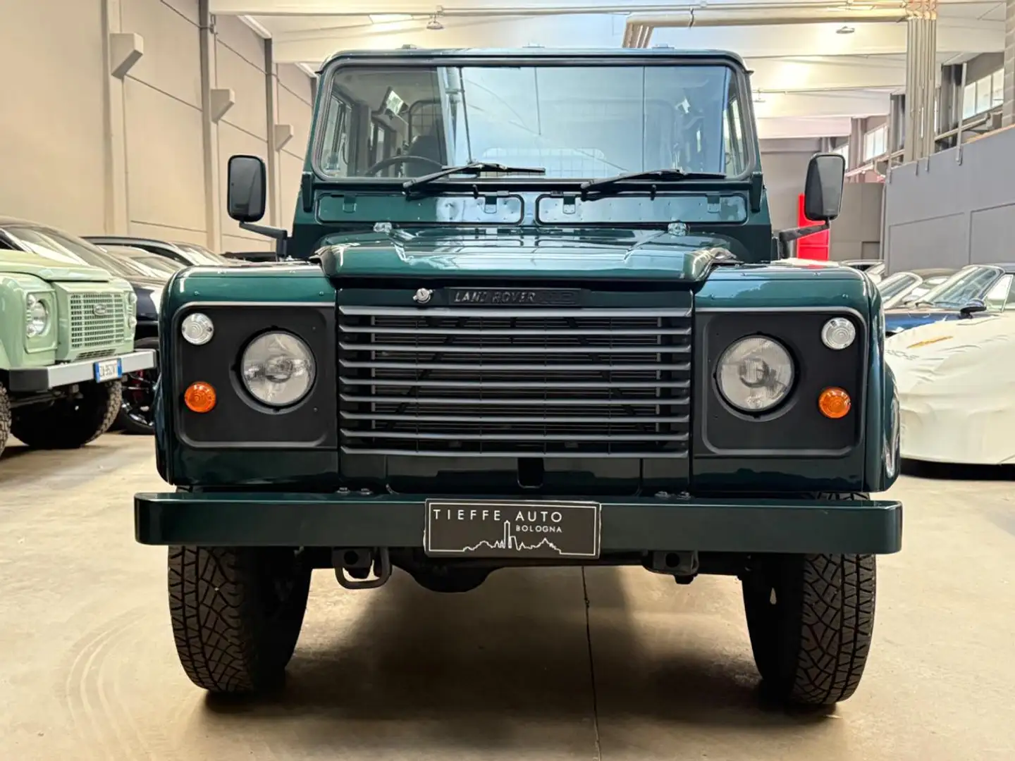 Land Rover Defender 110 3.5 V8 Verde - 2