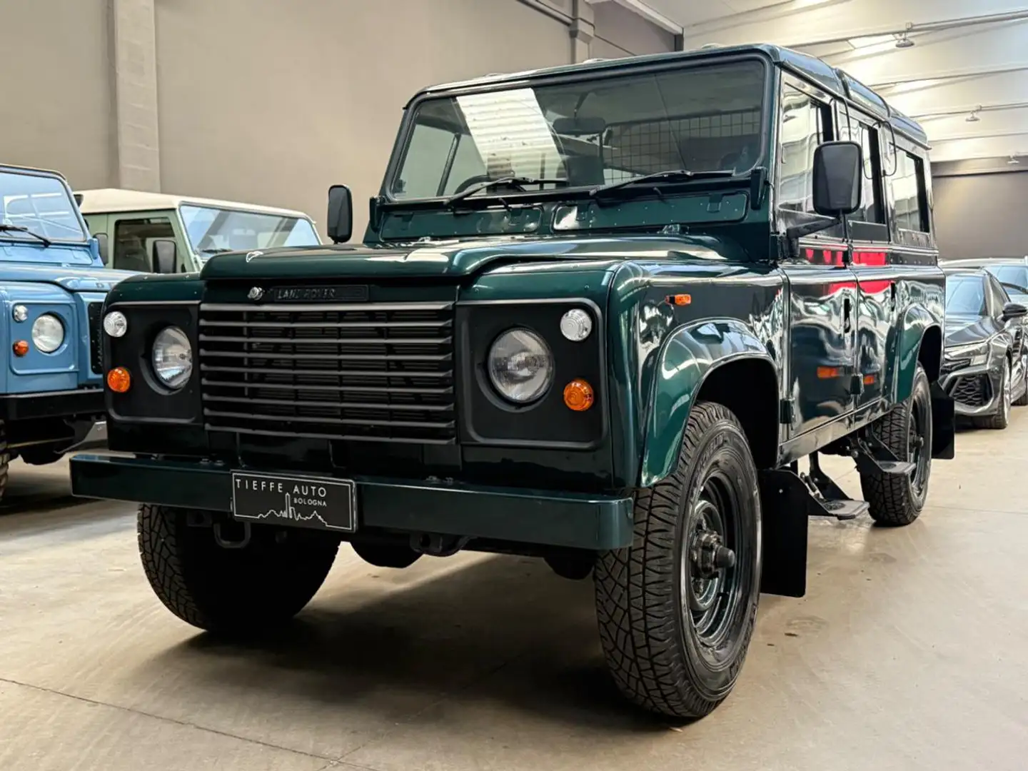 Land Rover Defender 110 3.5 V8 Verde - 1