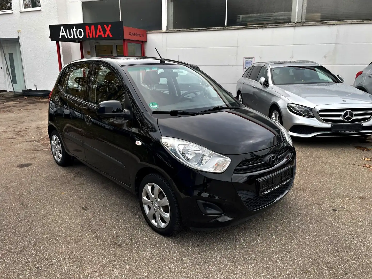 Hyundai i10 5 Star Edition *1.Hand/Klima/Sehr gepflegt* Schwarz - 1