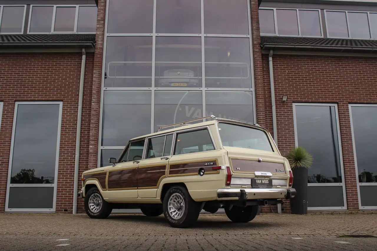 Jeep Wagoneer 5.9 V8 Limited Wagon | Origineel | 1979 | Dakraam, foto 4