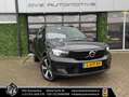 Volvo XC40 Recharge Core 70 kWh | Warmtepomp | Trekhaak | 424 Zwart - thumbnail 1