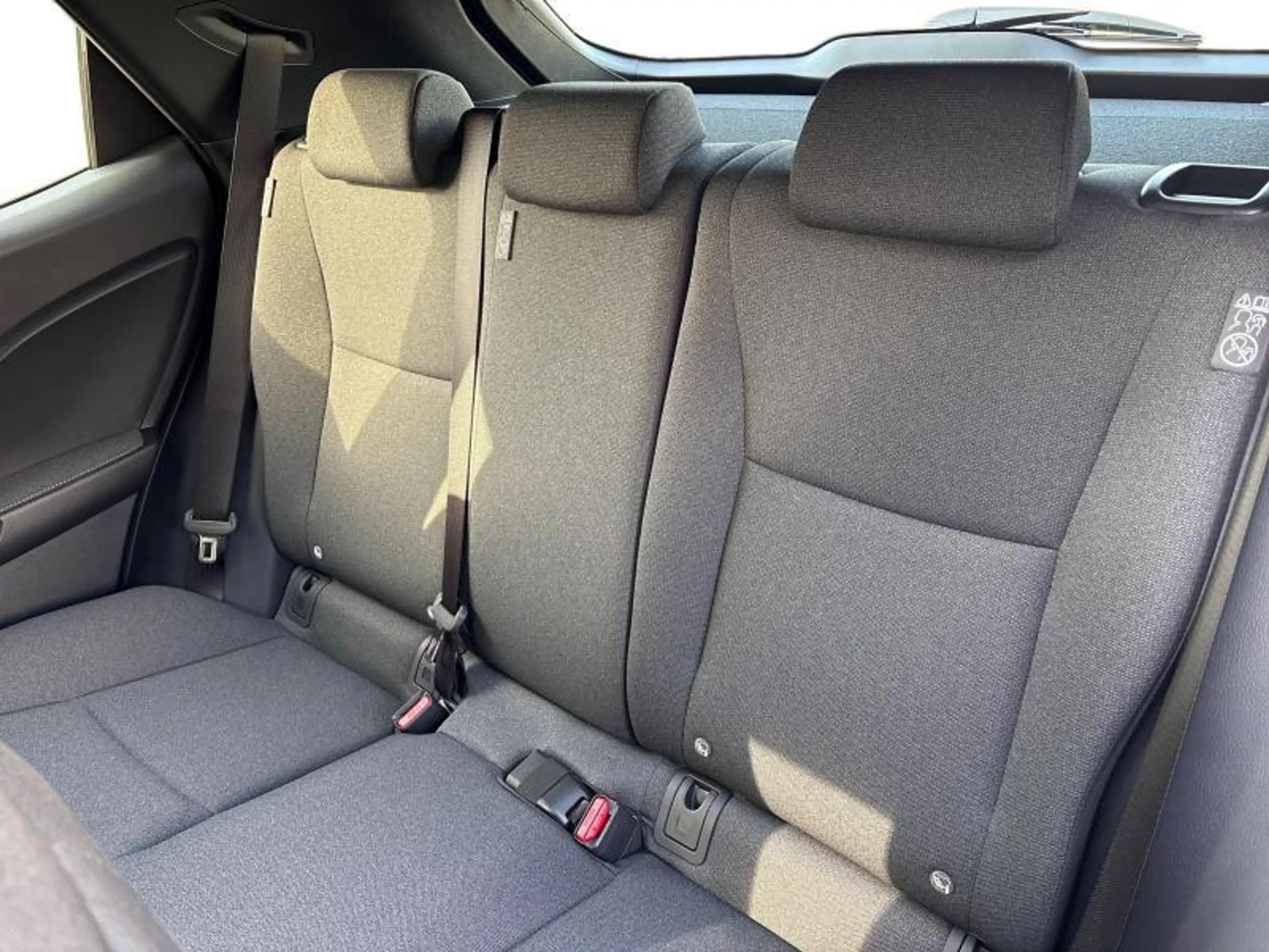 Lexus LBX Base + Comfort & Parking Sensors — photo 10