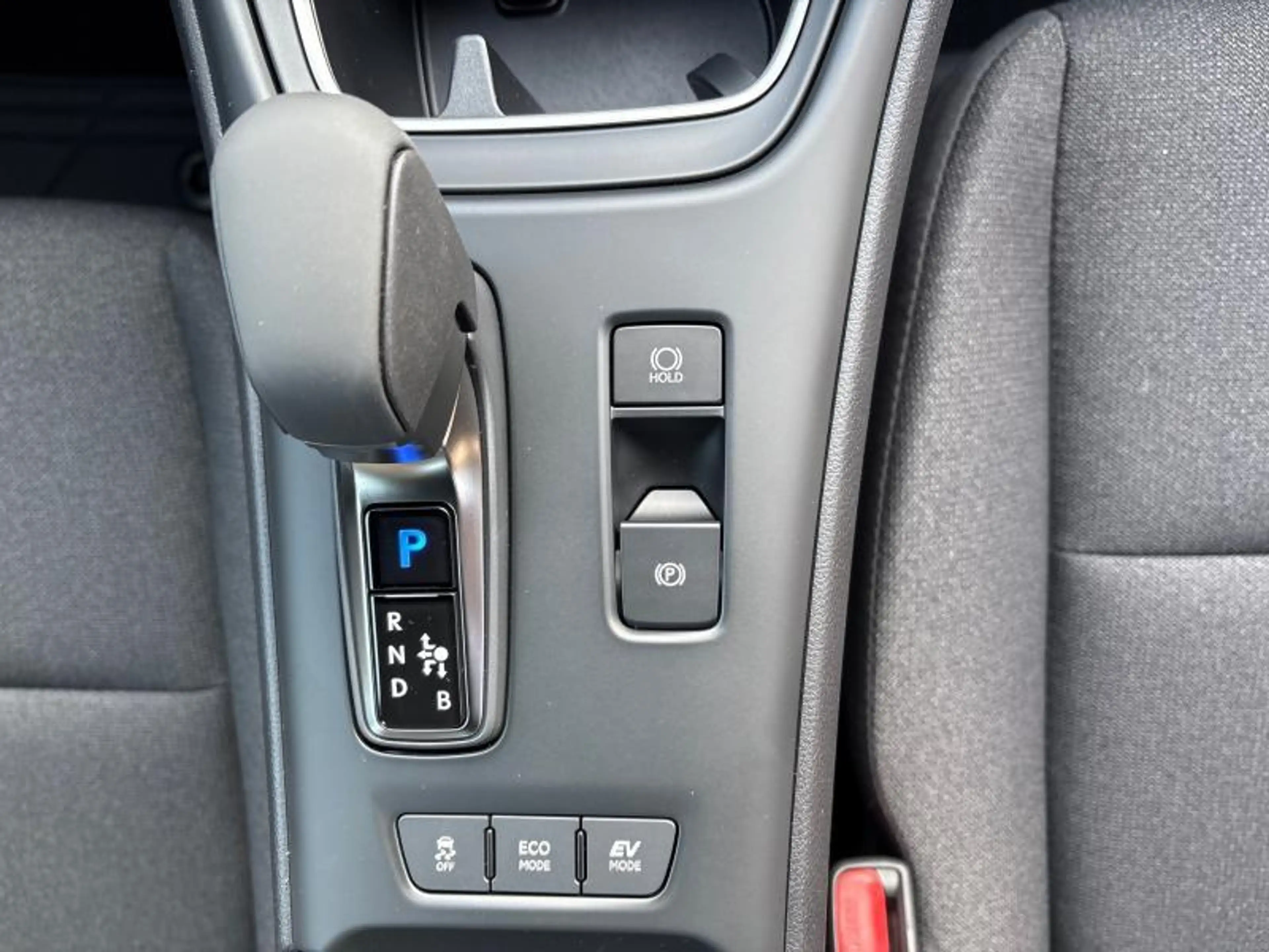 Lexus LBX Base + Comfort & Parking Sensors — photo 17