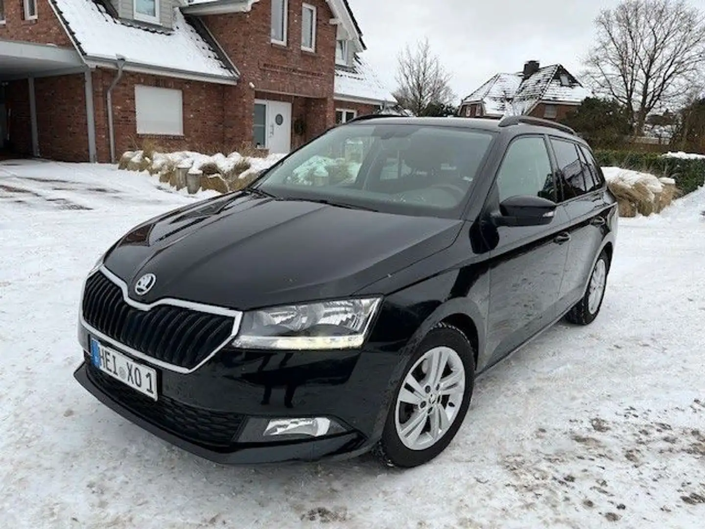 Skoda Fabia Combi Ambition*1.Hd*SHZ*PDC+Kamera*Blueto Schwarz - 2