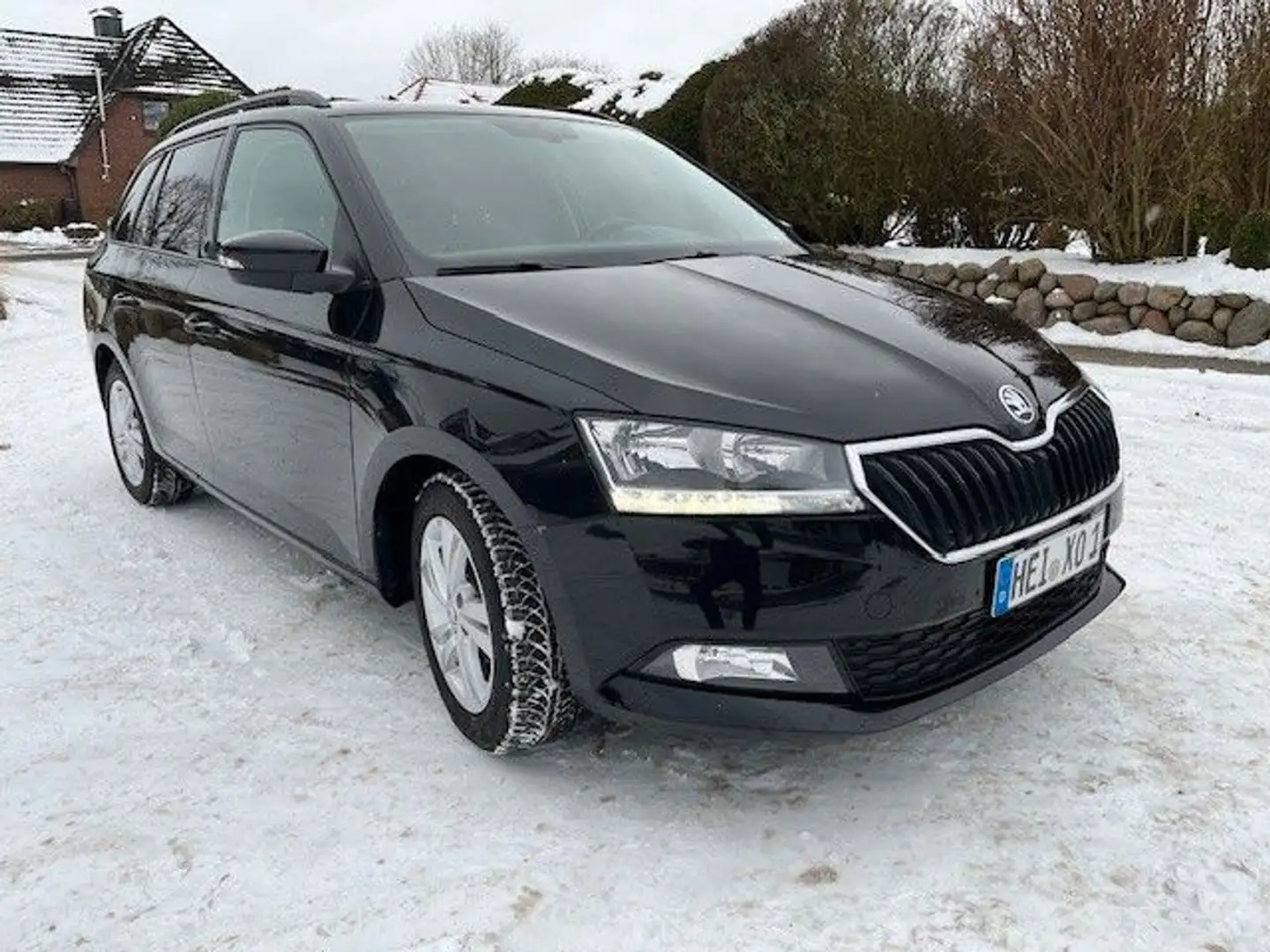 Skoda Fabia Combi Ambition*1.Hd*SHZ*PDC+Kamera*Blueto Schwarz - 1