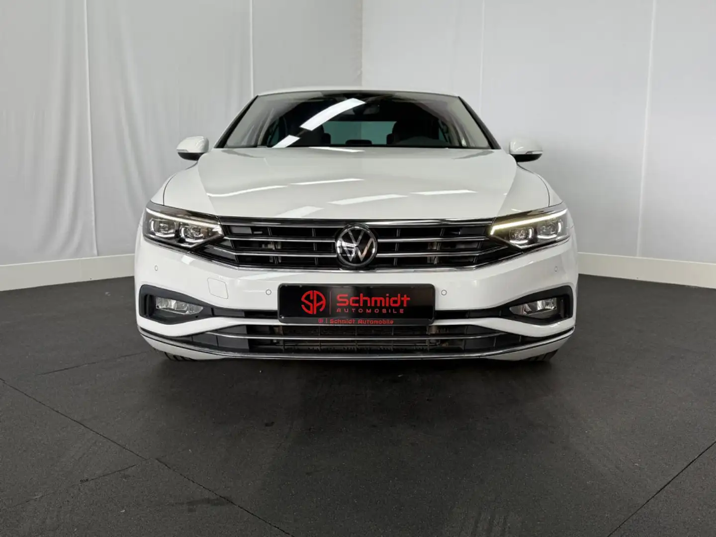 Volkswagen Passat Elegance Alb - 2