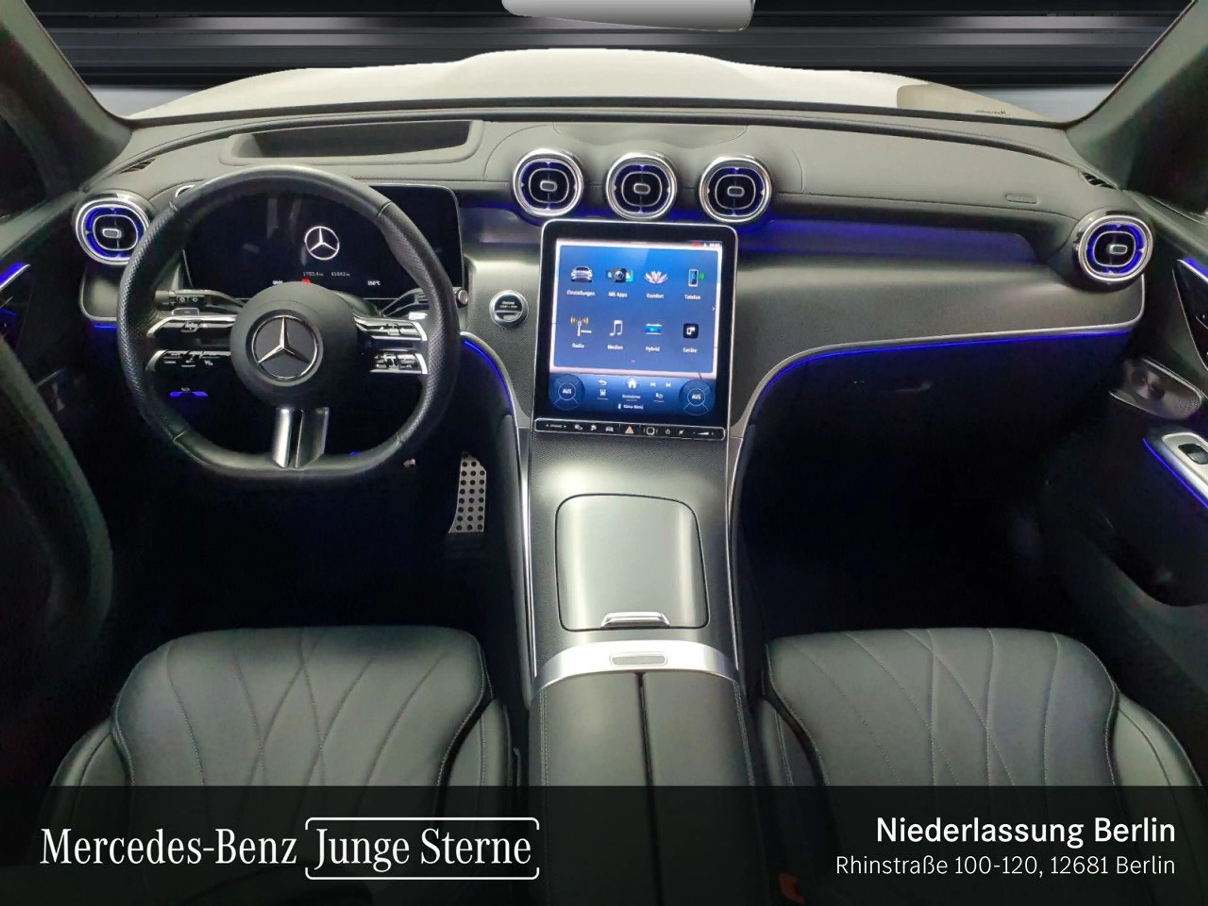Mercedes-Benz GLC 300 e 4M AMG+PANO+360+AHK+BURMESTER+KEYLESS+9G — photo 13