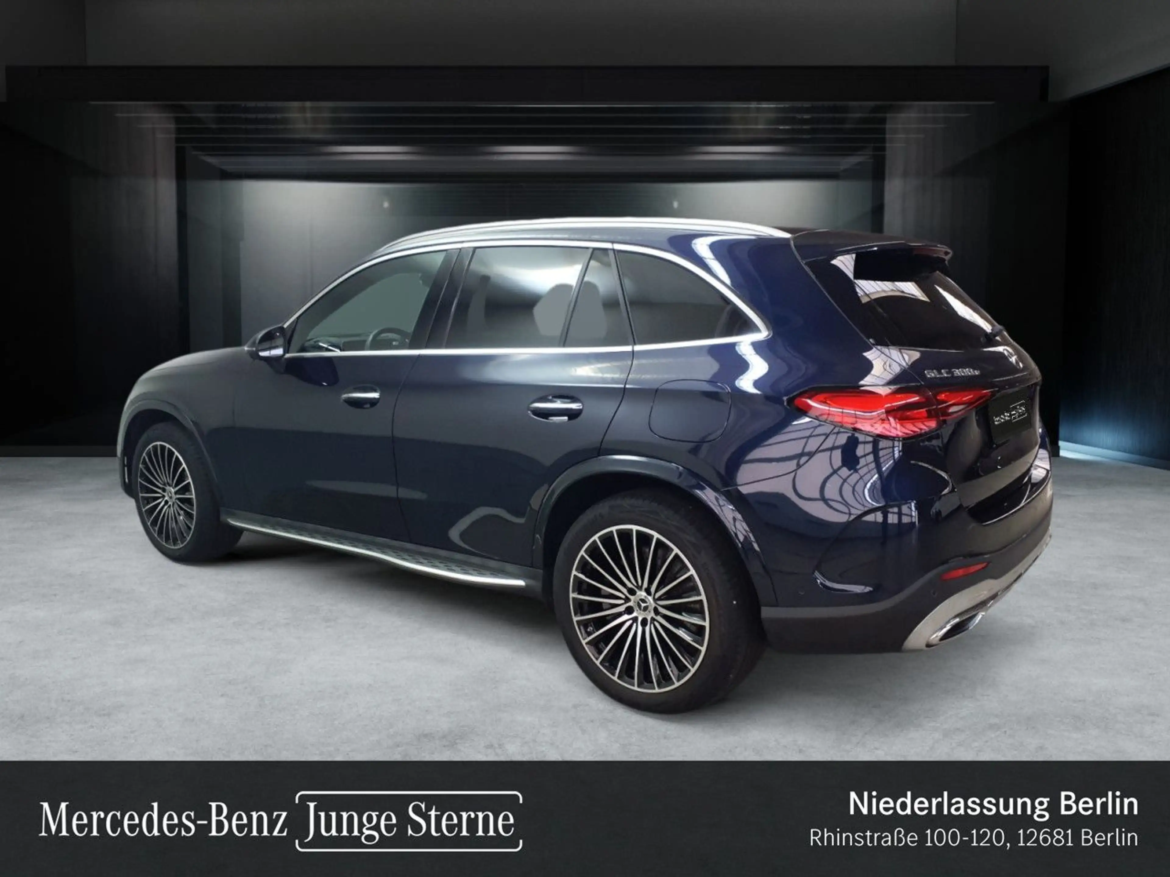 Mercedes-Benz GLC 300 e 4M AMG+PANO+360+AHK+BURMESTER+KEYLESS+9G — photo 8